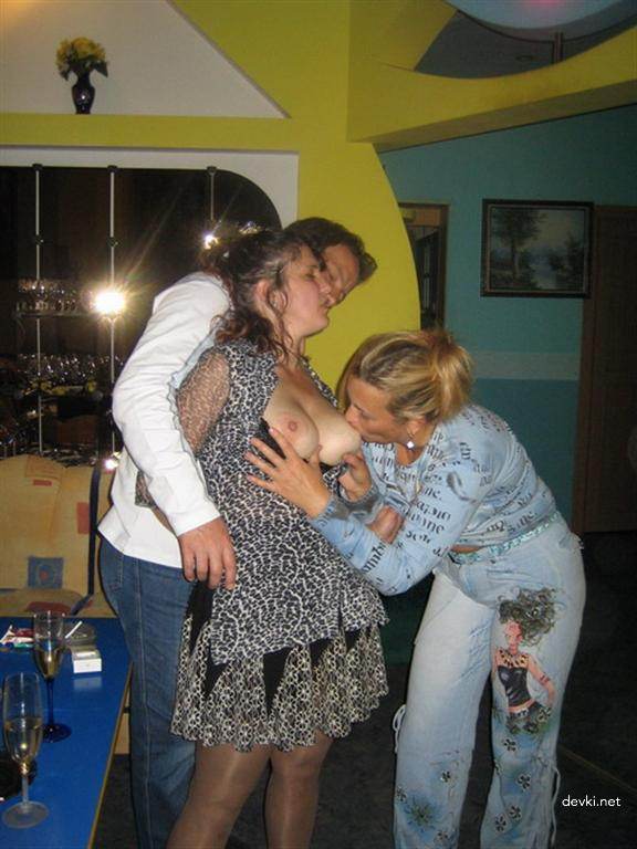 Mature Lady's Explicit Amateur Porn Photos: Hot MILF Sex Pics!