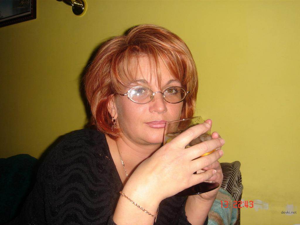 Mature Lady's Explicit Amateur Porn Photos: Hot MILF Sex Pics!