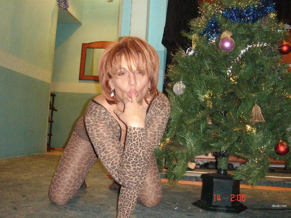 Mature Lady's Explicit Amateur Porn Photos: Hot MILF Sex Pics!