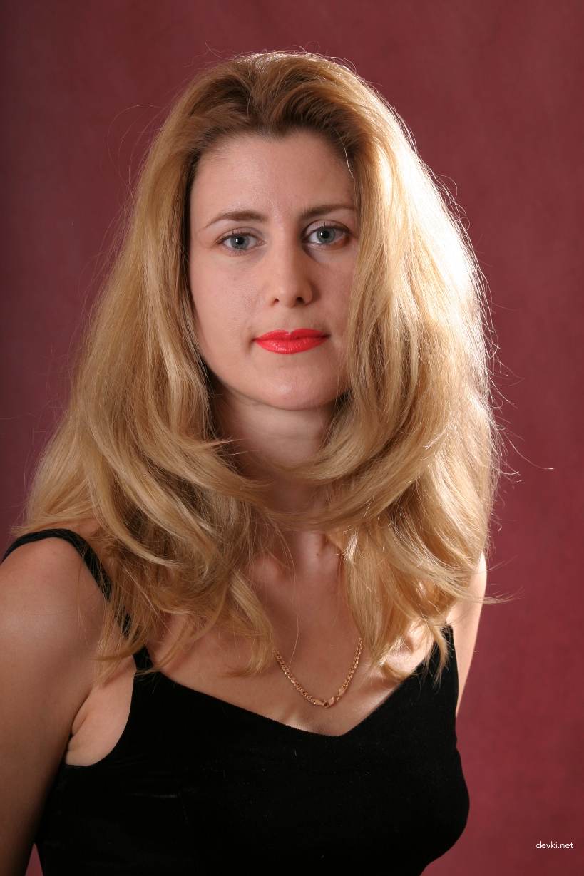 Mature Woman Exposes Her Wet Pussy - Amateur Porn Photo