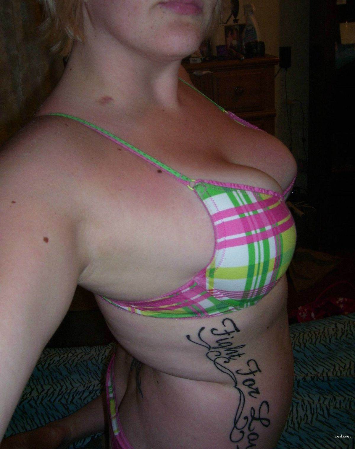 Blonde Amateur's Explicit Personal Life Photo Shoot