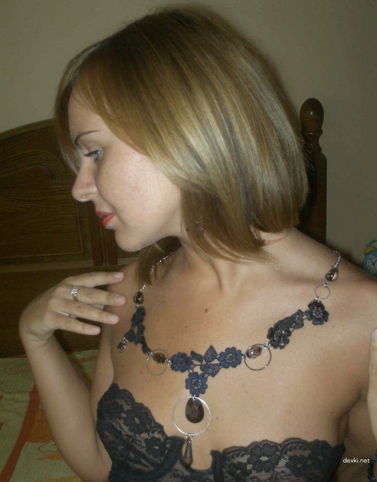 Seductive Amateur Poses in Lingerie - Explicit and Stunning Photoshoot