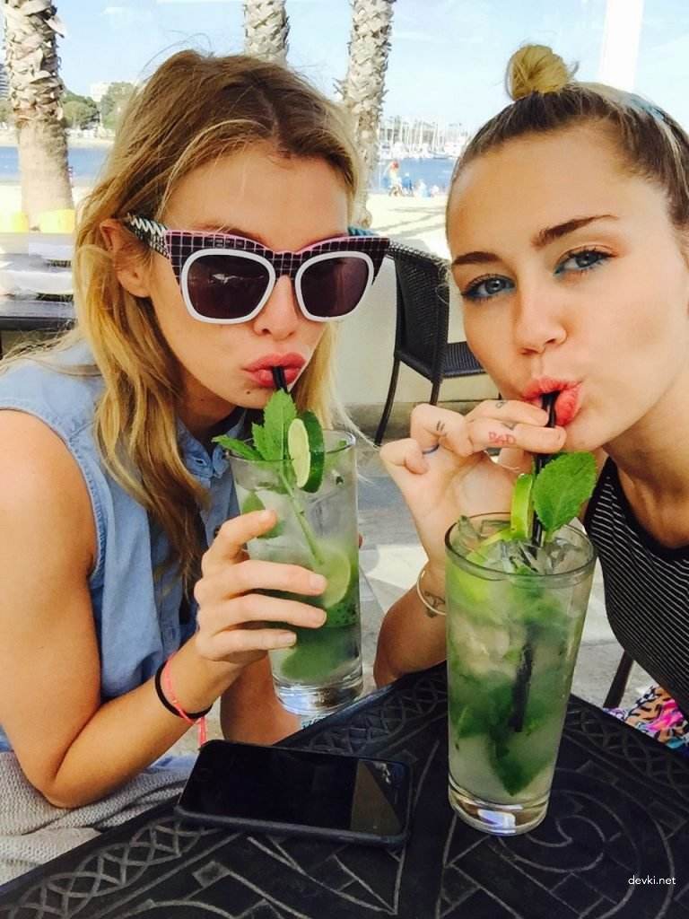 Explicit Amateur Nude Girlfriend Intimate Photos