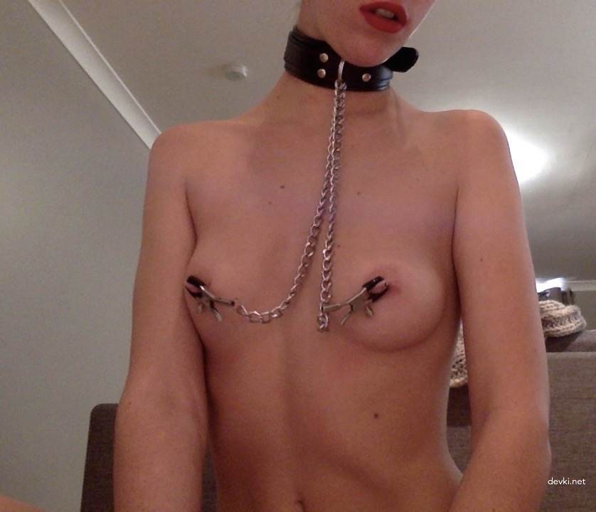 Kinky Teen Poses with BDSM Toys in Amateur Porn Pics