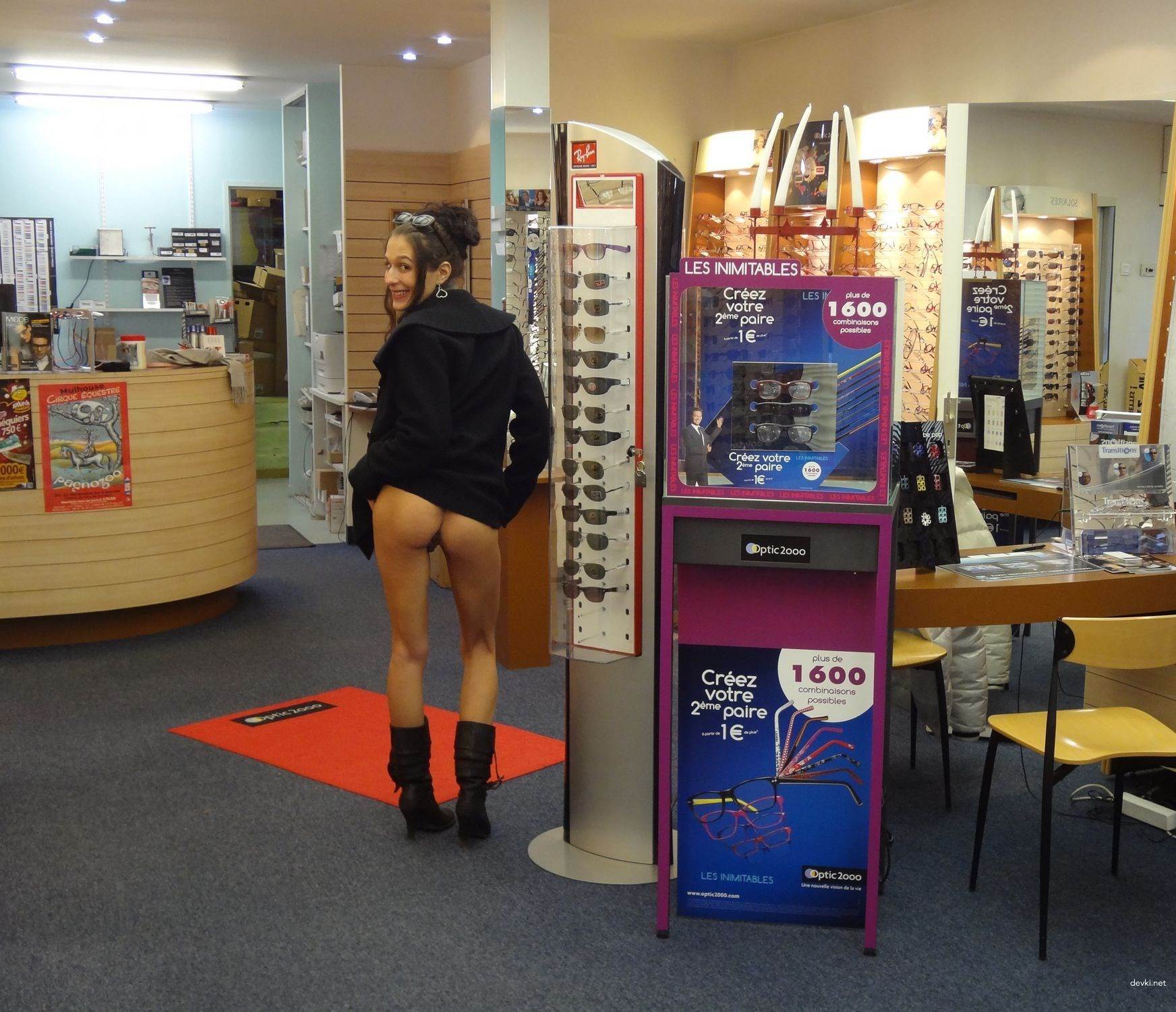 Passionate Shopper Fucks Herself with Carrot - Amateur Porn Photo