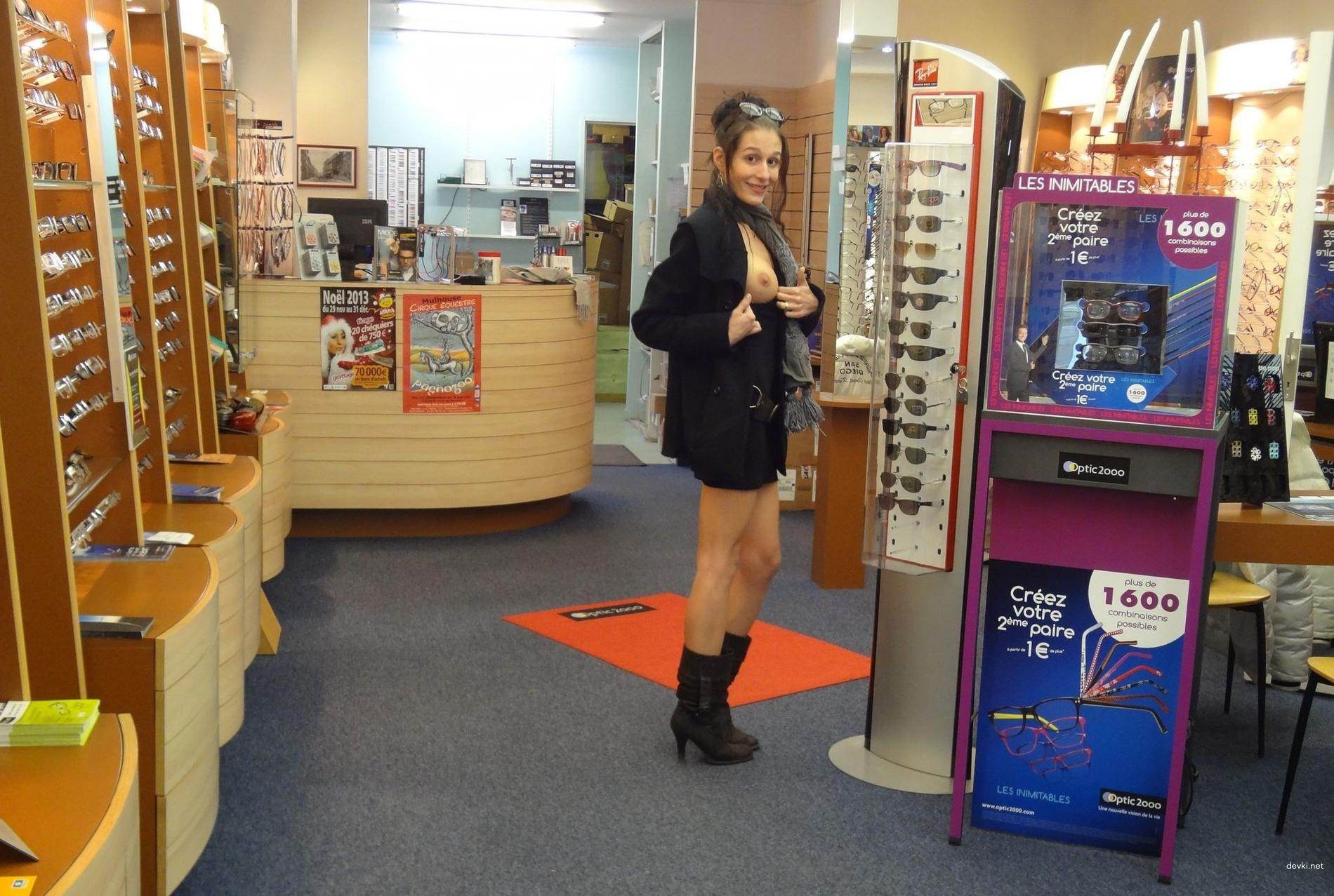 Passionate Shopper Fucks Herself with Carrot - Amateur Porn Photo