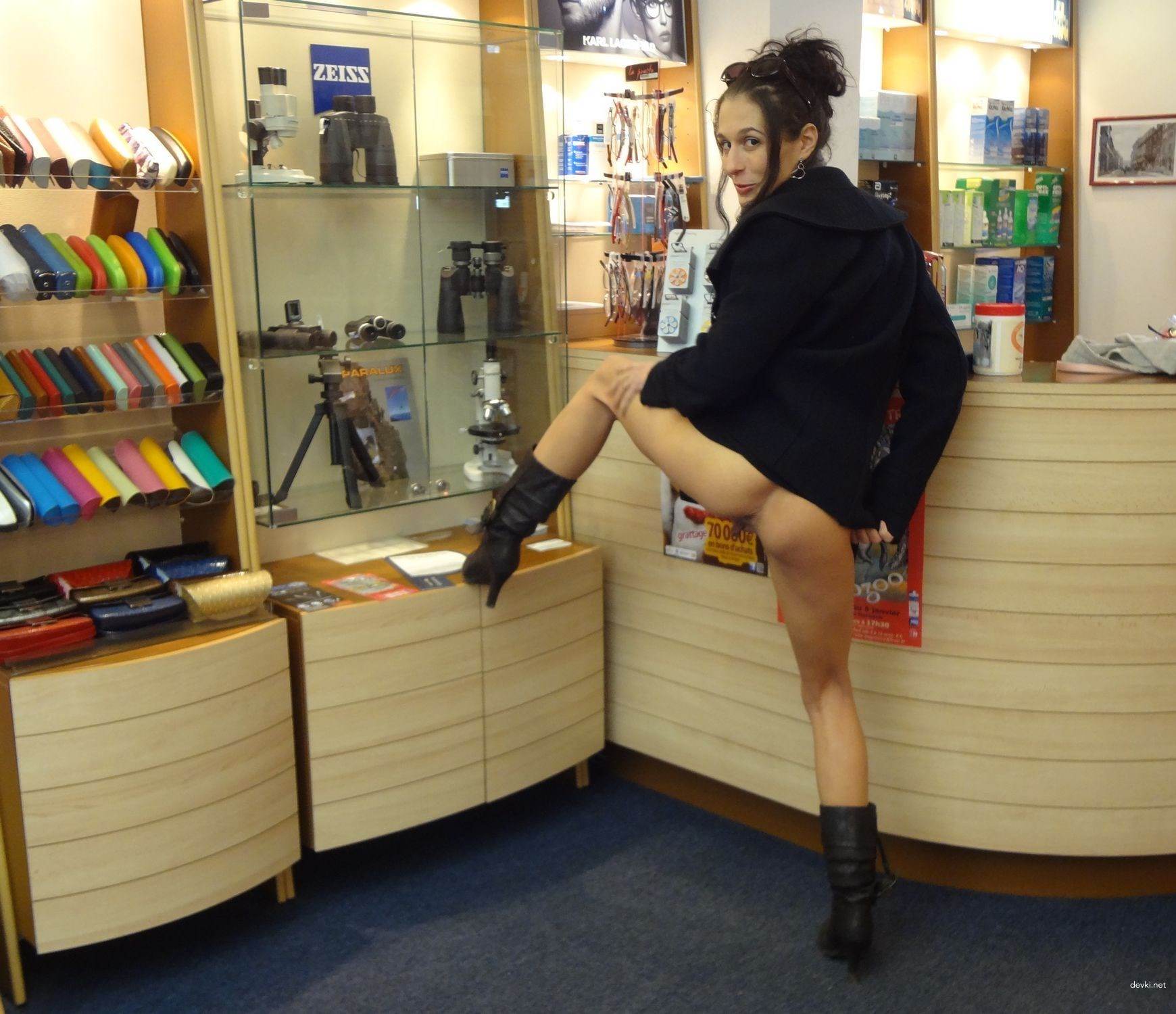 Passionate Shopper Fucks Herself with Carrot - Amateur Porn Photo