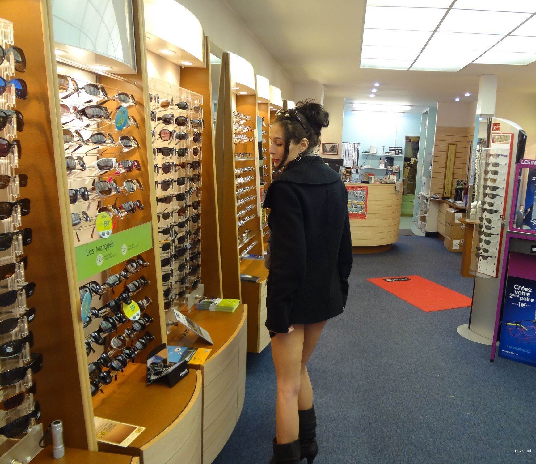 Passionate Shopper Fucks Herself with Carrot - Amateur Porn Photo