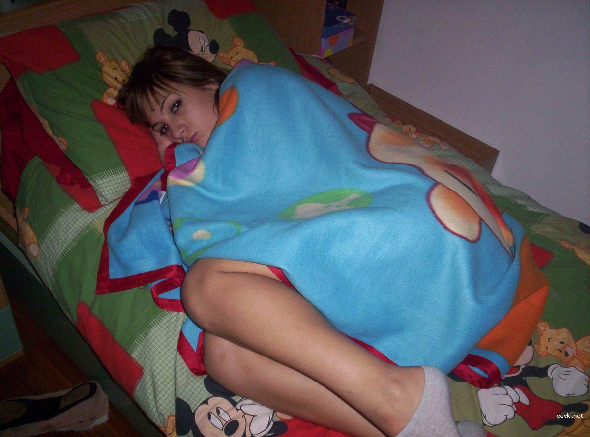 Amateur Girl Poses and Fucks - Explicit Homemade Porn Photo Shoot