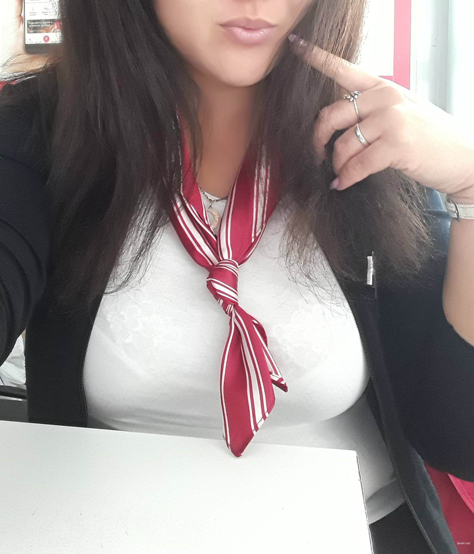 Amateur Office Selfies: Intimate Photos for Lover