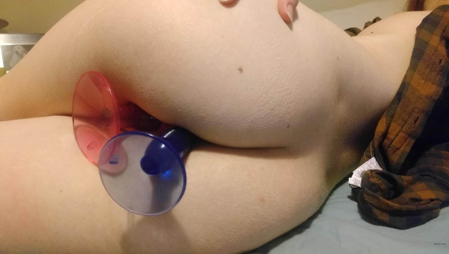 Skinny babe flaunts shaved pussy and perky tits in amateur porn pics