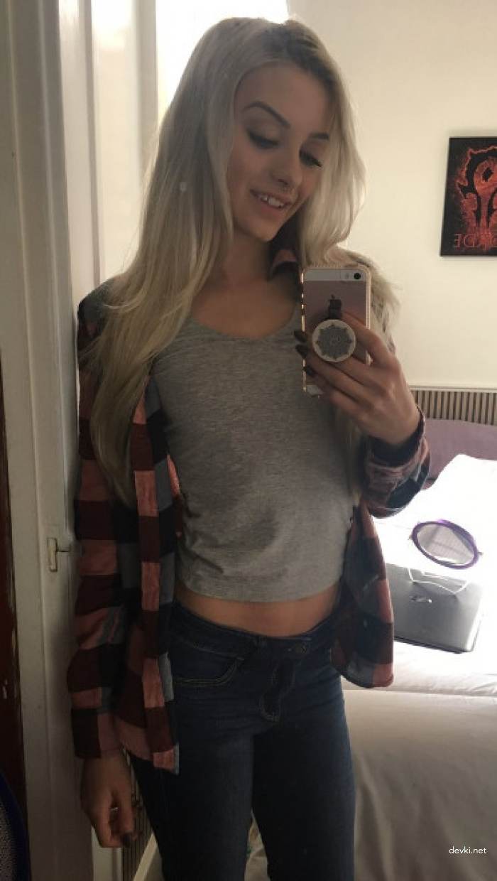 Hot Blonde with Small Tits Takes Sexy Selfie - Amateur Photo