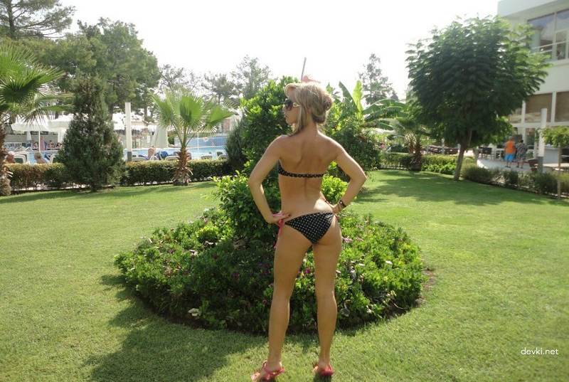 Amateur Slut Fucks Herself with Banana - Explicit Homemade Porn