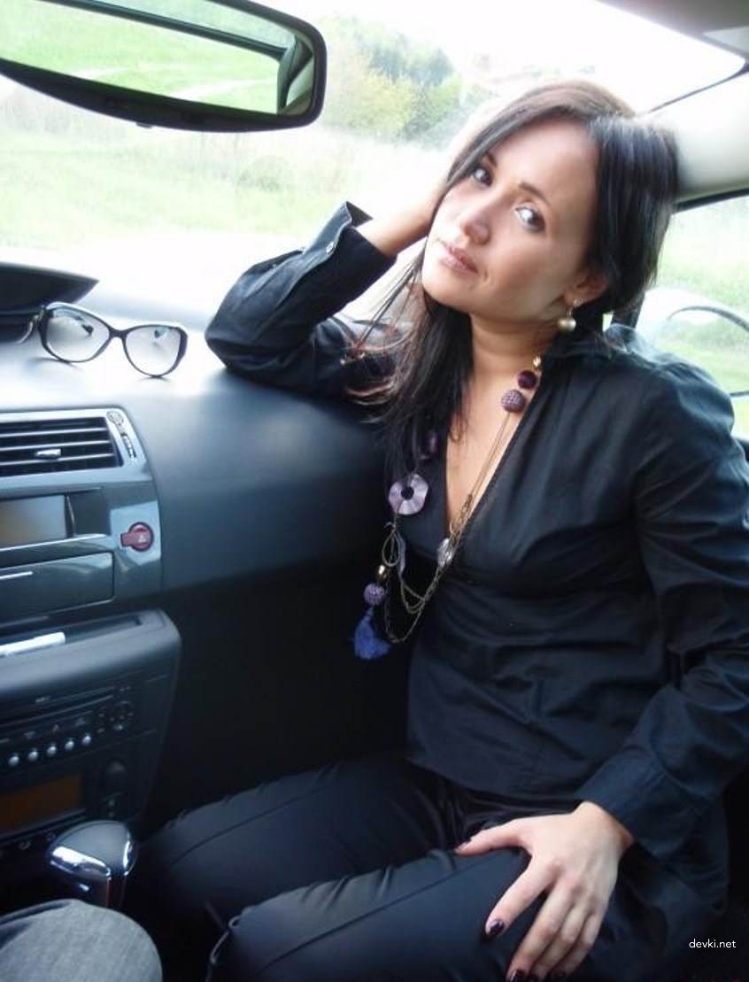 Hot Woman Embraces Group Sex and Loves Giving Blowjobs - XXX Amateur Porn