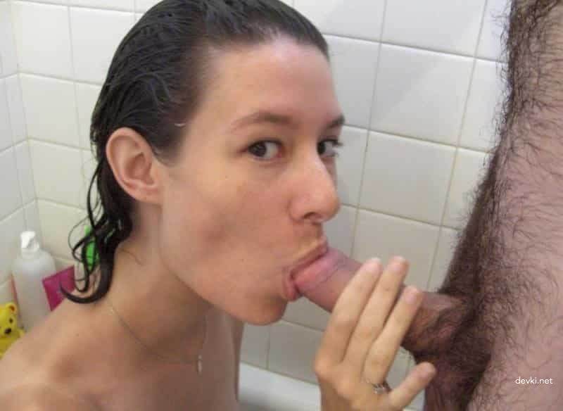 Teen slut sucks her boyfriend's cock in the bathroom