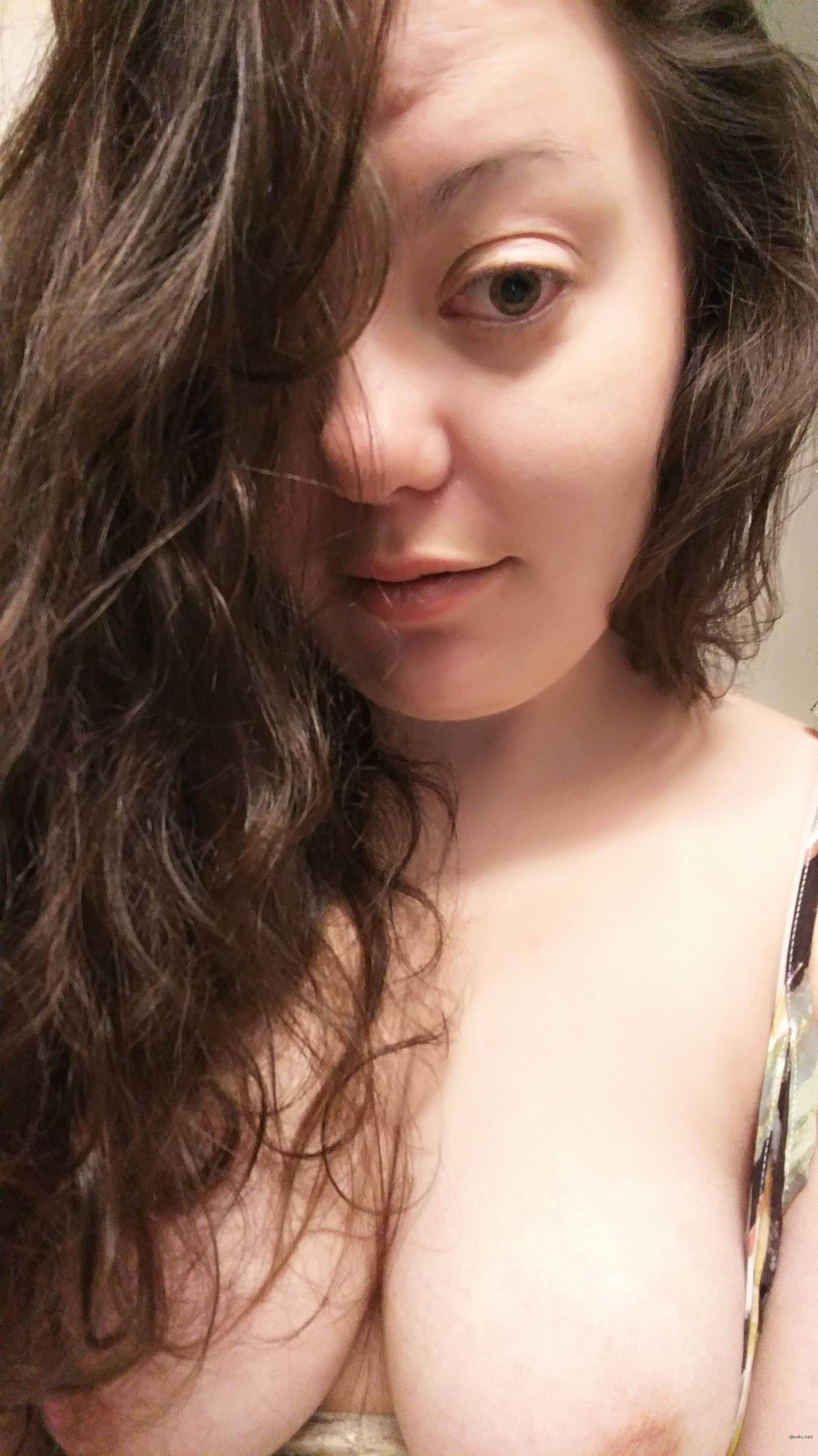 Amateur Selfie Webcam Porn: Hot and Explicit Solo Action