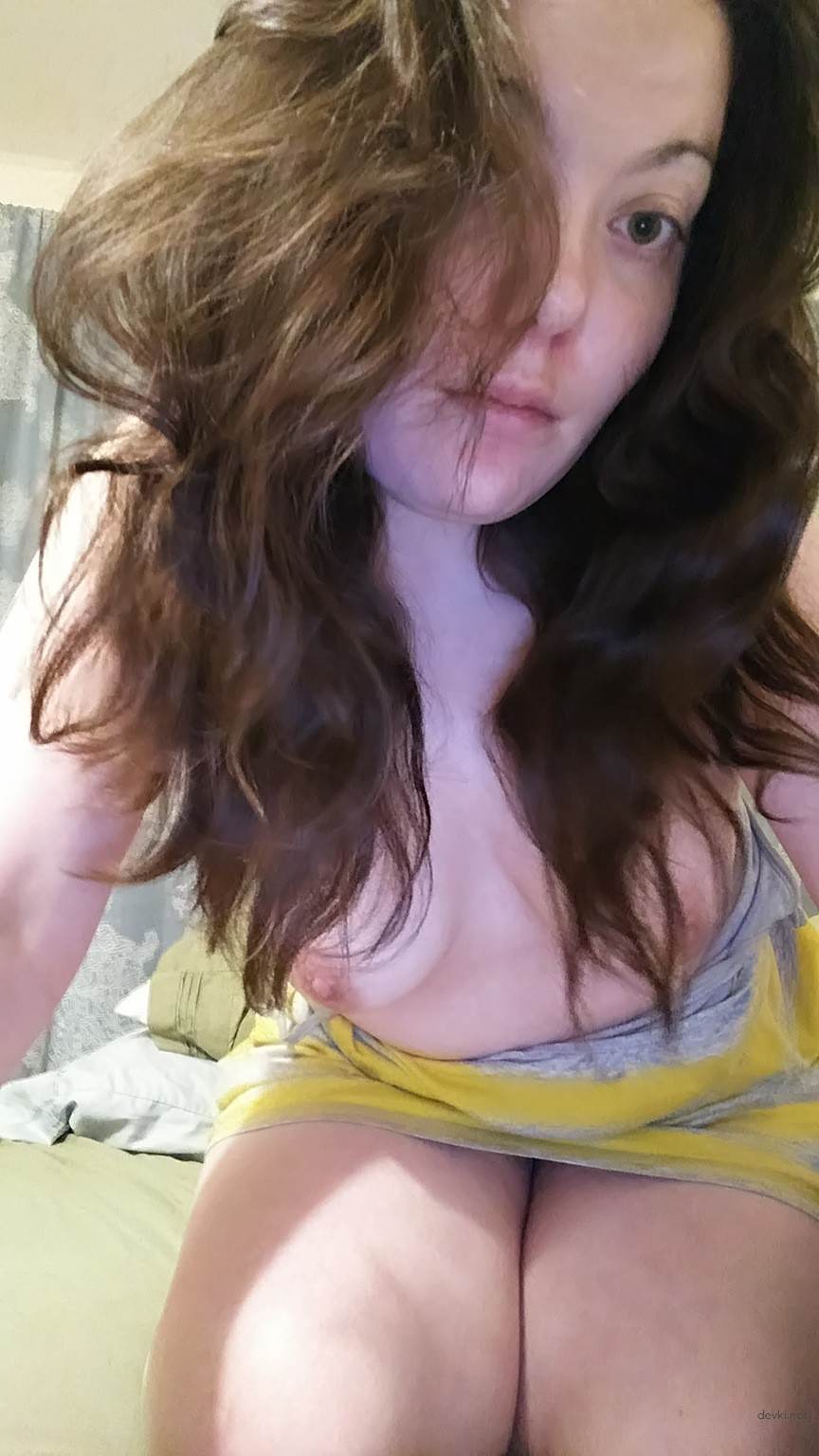 Amateur Selfie Webcam Porn: Hot and Explicit Solo Action