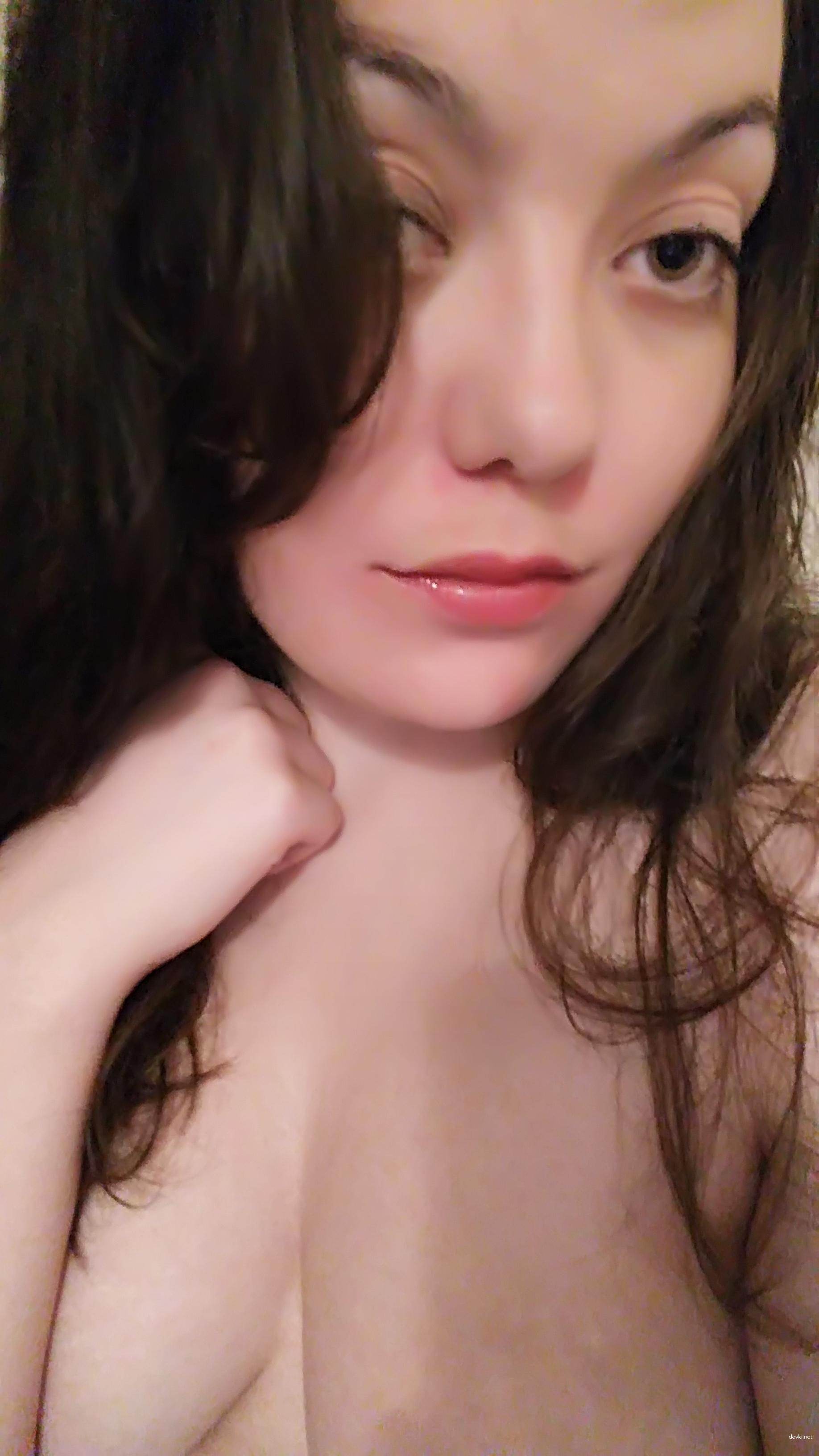 Amateur Selfie Webcam Porn: Hot and Explicit Solo Action