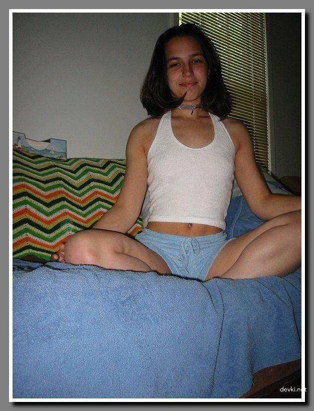 Hot Brunette Amateur Porn Archive: Explicit Sex Photos