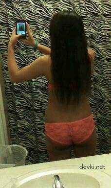 Hot Brunette with a Fine Ass in Amateur Porn Pic