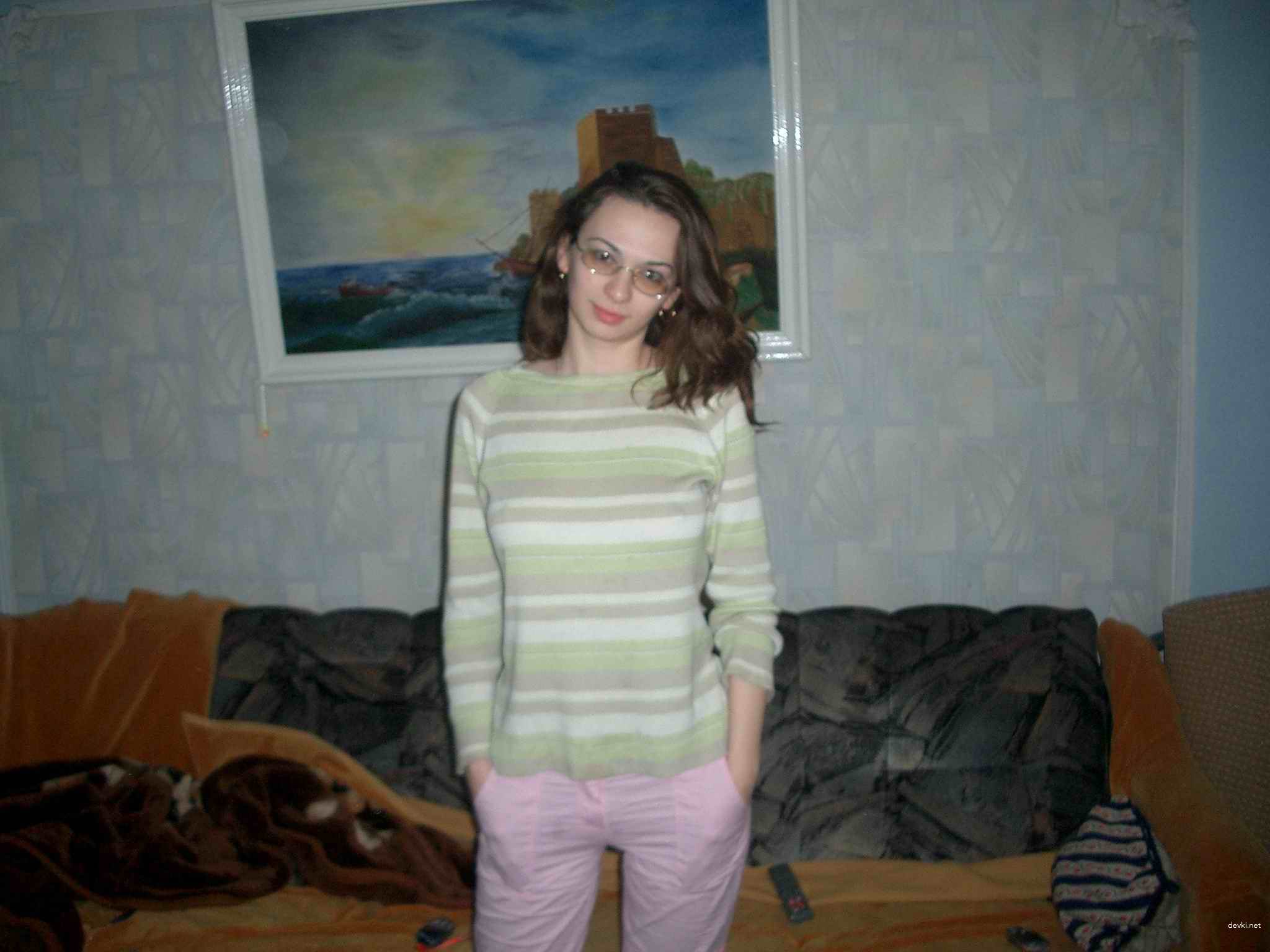 Amateur Girl in Glasses Exposes Intimate Photos - XXX Explicit Content