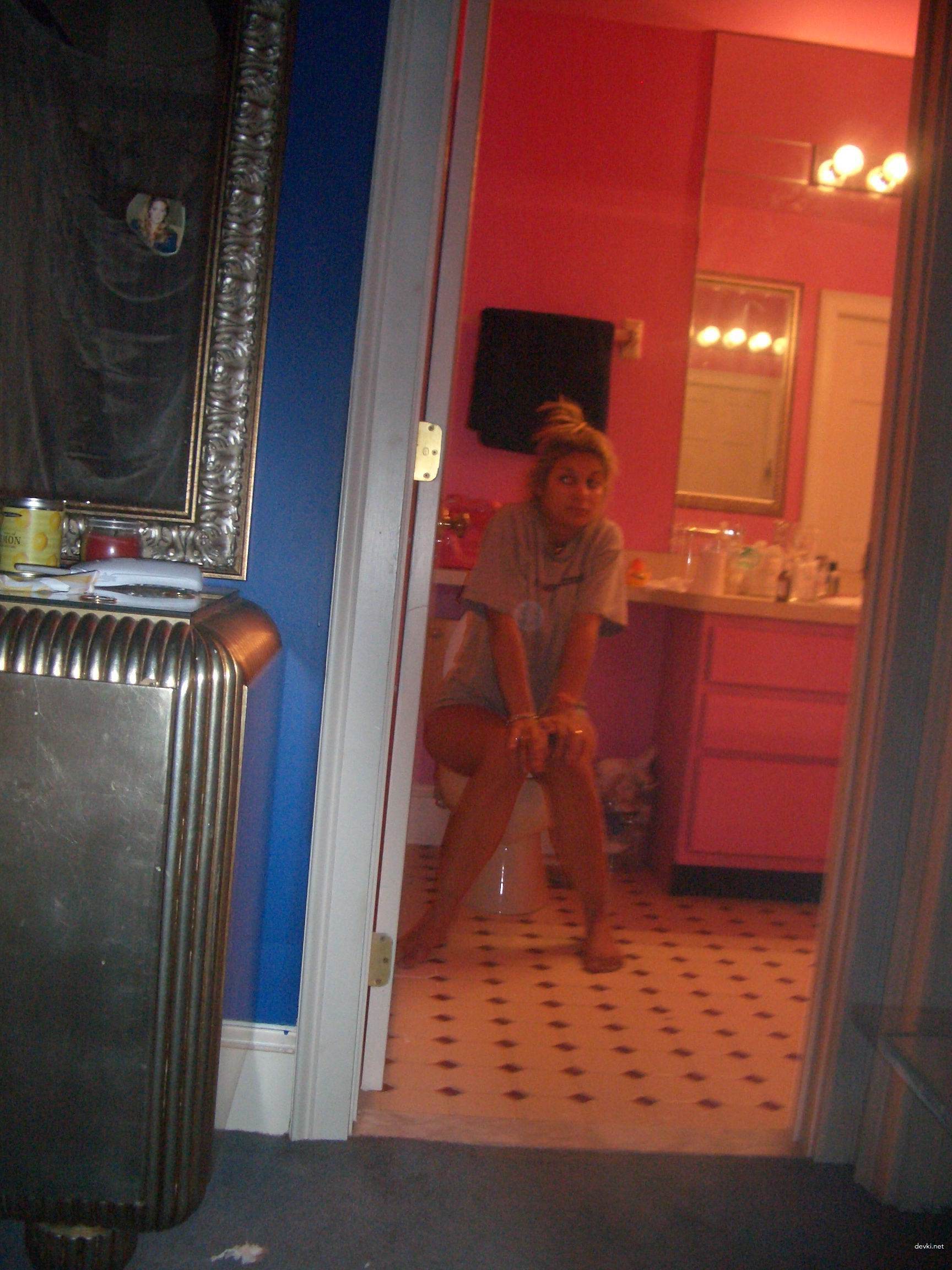 Big-Titted Beauty Engages in Hardcore Sex -  Amateur Porn Photo