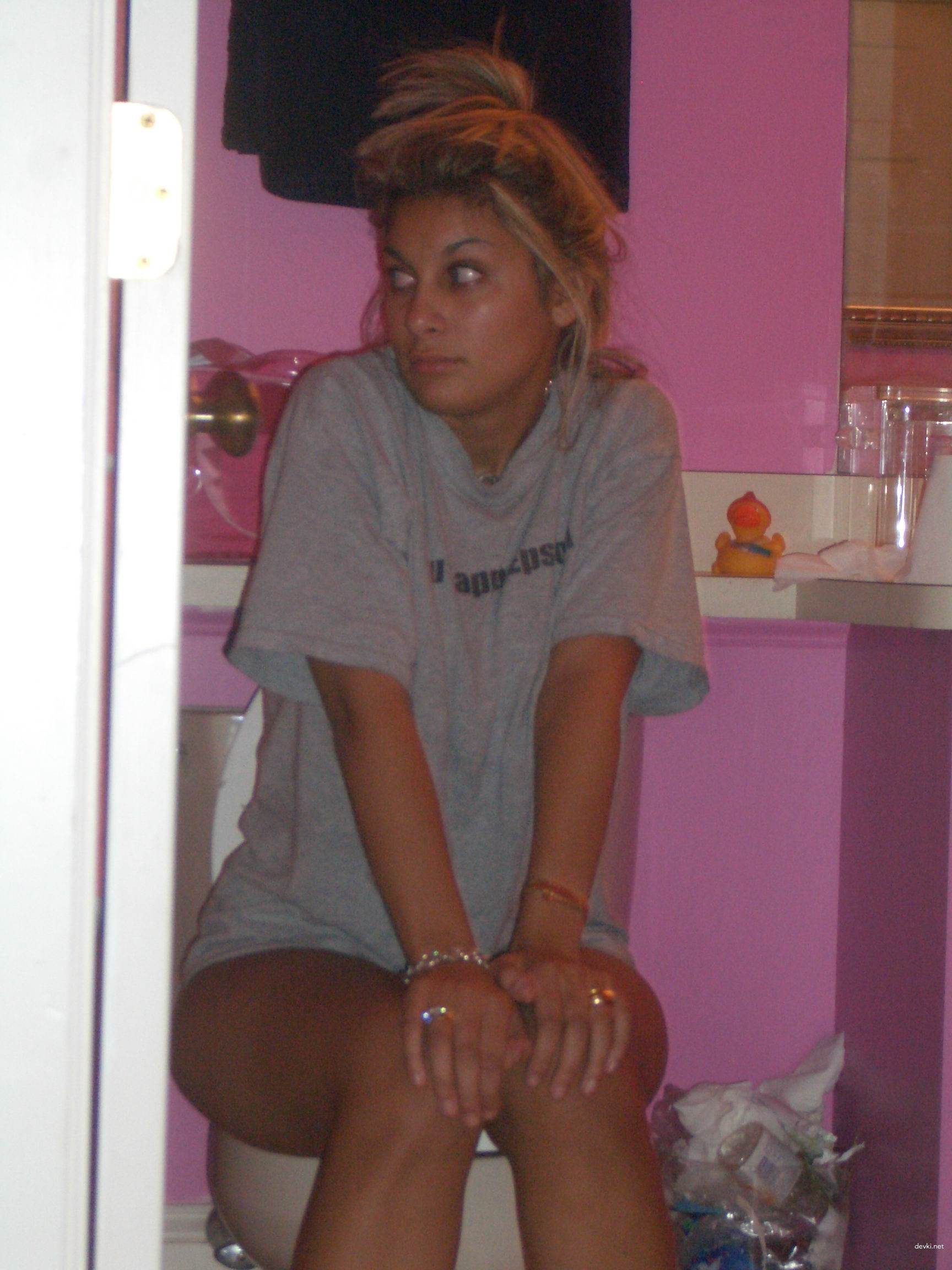 Big-Titted Beauty Engages in Hardcore Sex -  Amateur Porn Photo