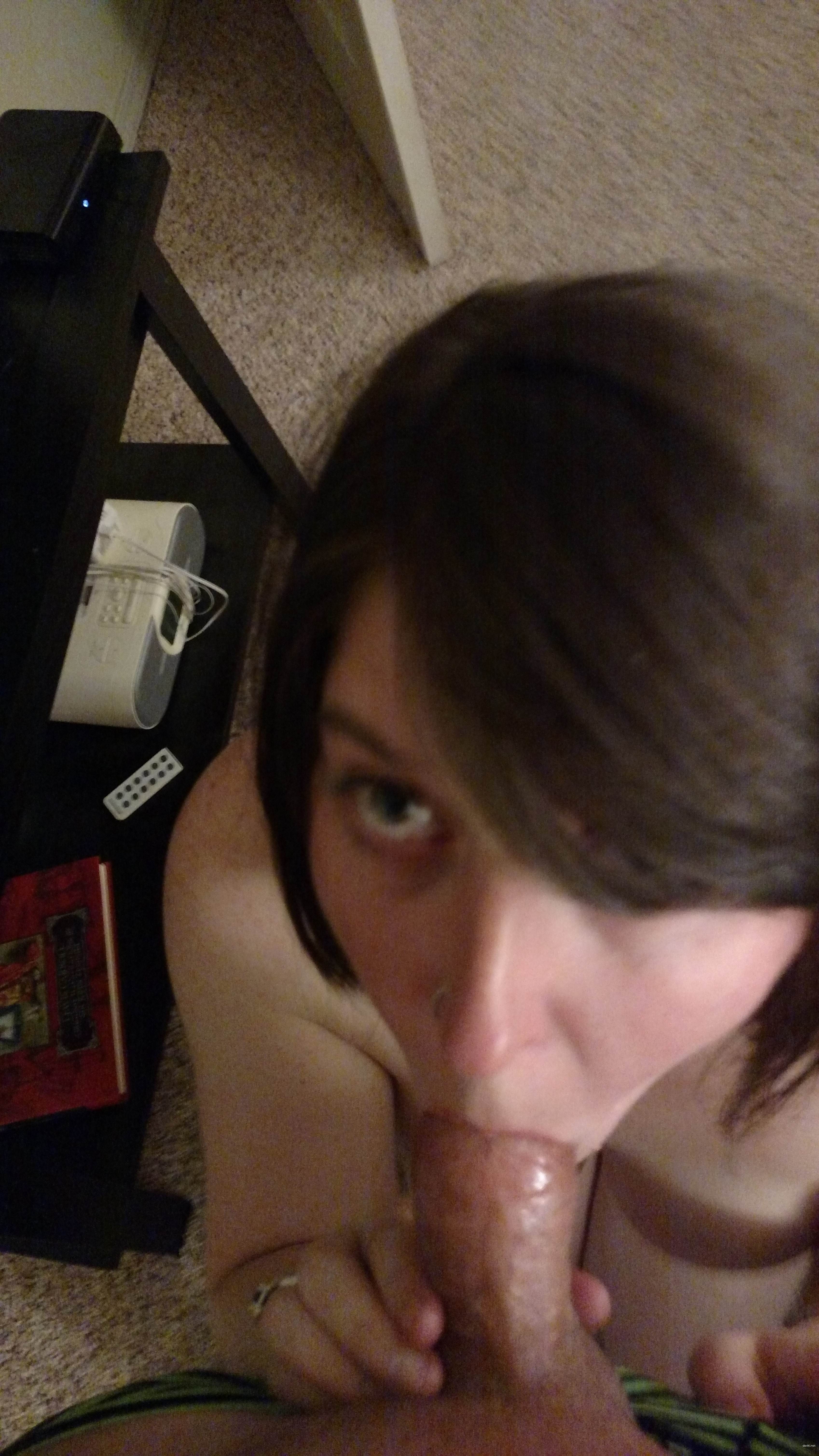 Curvy MILF Amateur Porn Pics - Hot Private Photos of Plump Lady