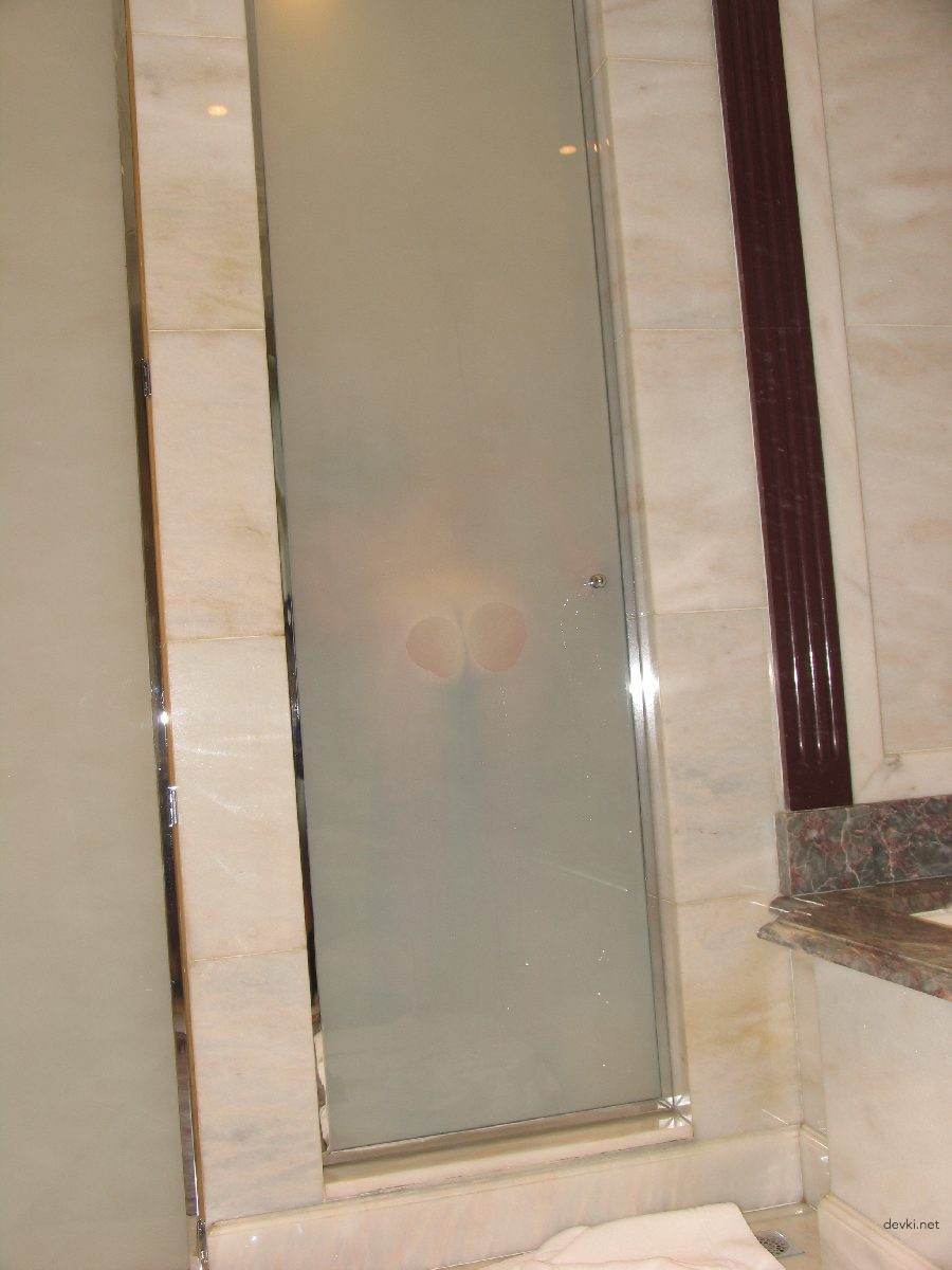 Explicit Blonde Amateur Porn Photos from Behind - Naked Blonde Girl Pics