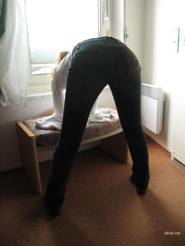 Explicit Blonde Amateur Porn Photos from Behind - Naked Blonde Girl Pics