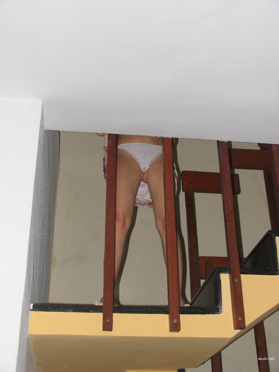 Explicit Blonde Amateur Porn Photos from Behind - Naked Blonde Girl Pics