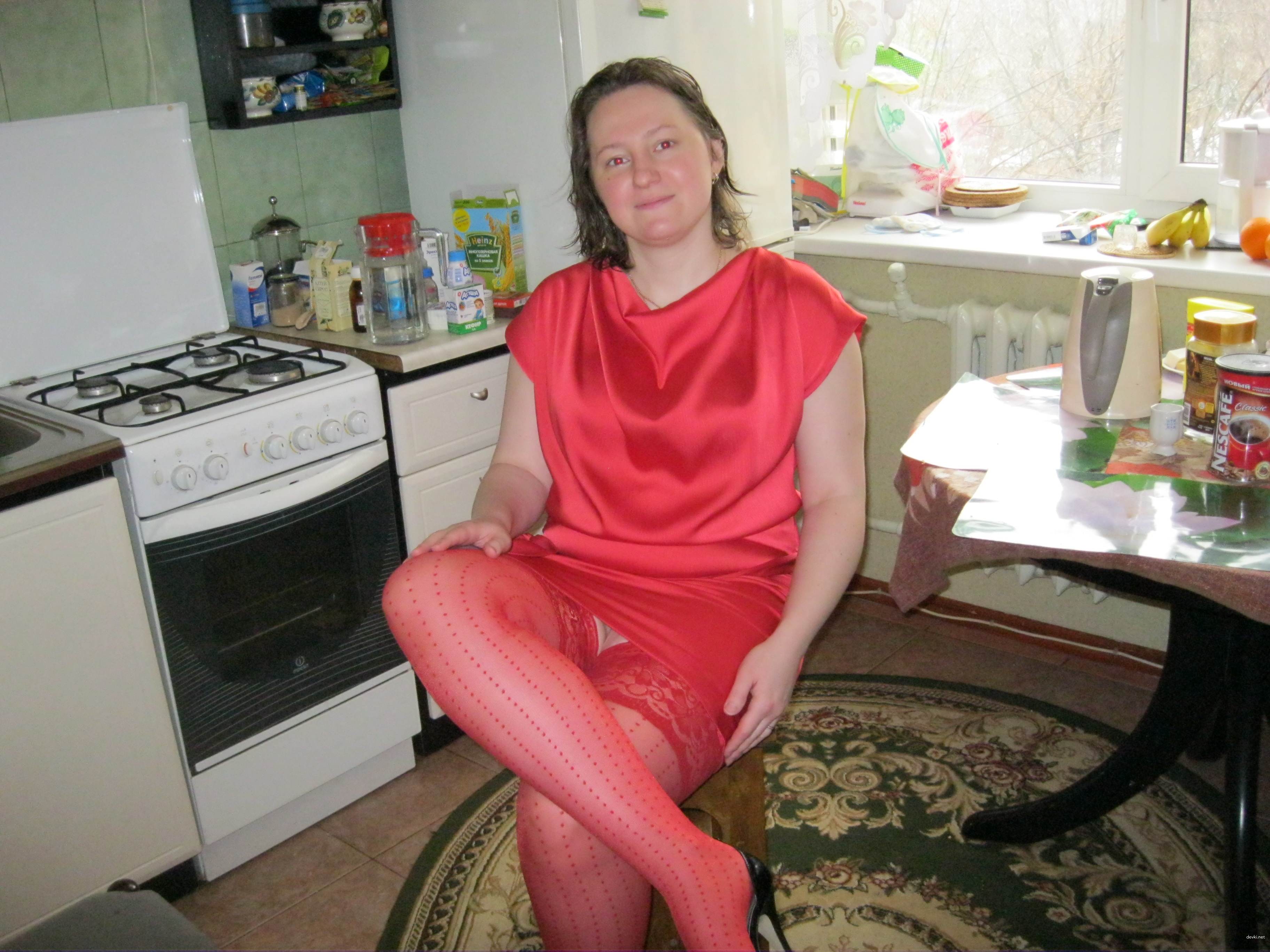 Voluptuous Woman Loves Being in Red - Amateur Explicit Photo