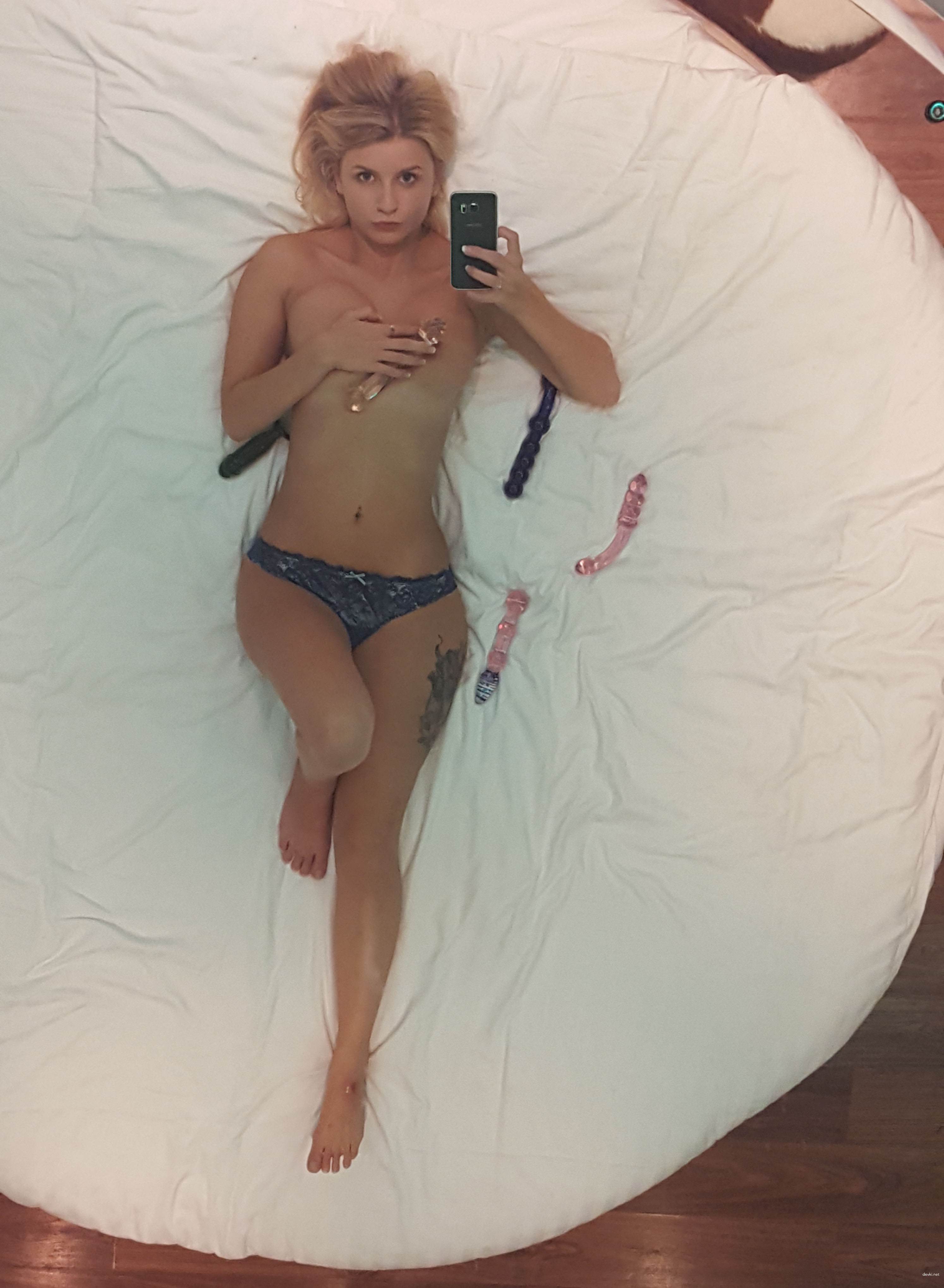 Hot Blonde Amateur Porn: Intense Sex with Gorgeous Blonde