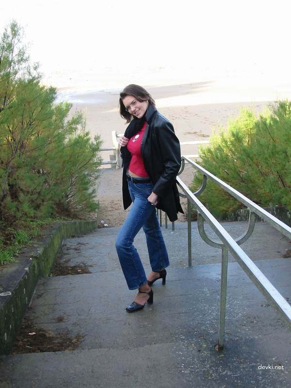 Seductive Woman with Perky Breasts on Vacation: Explicit Amateur Photo