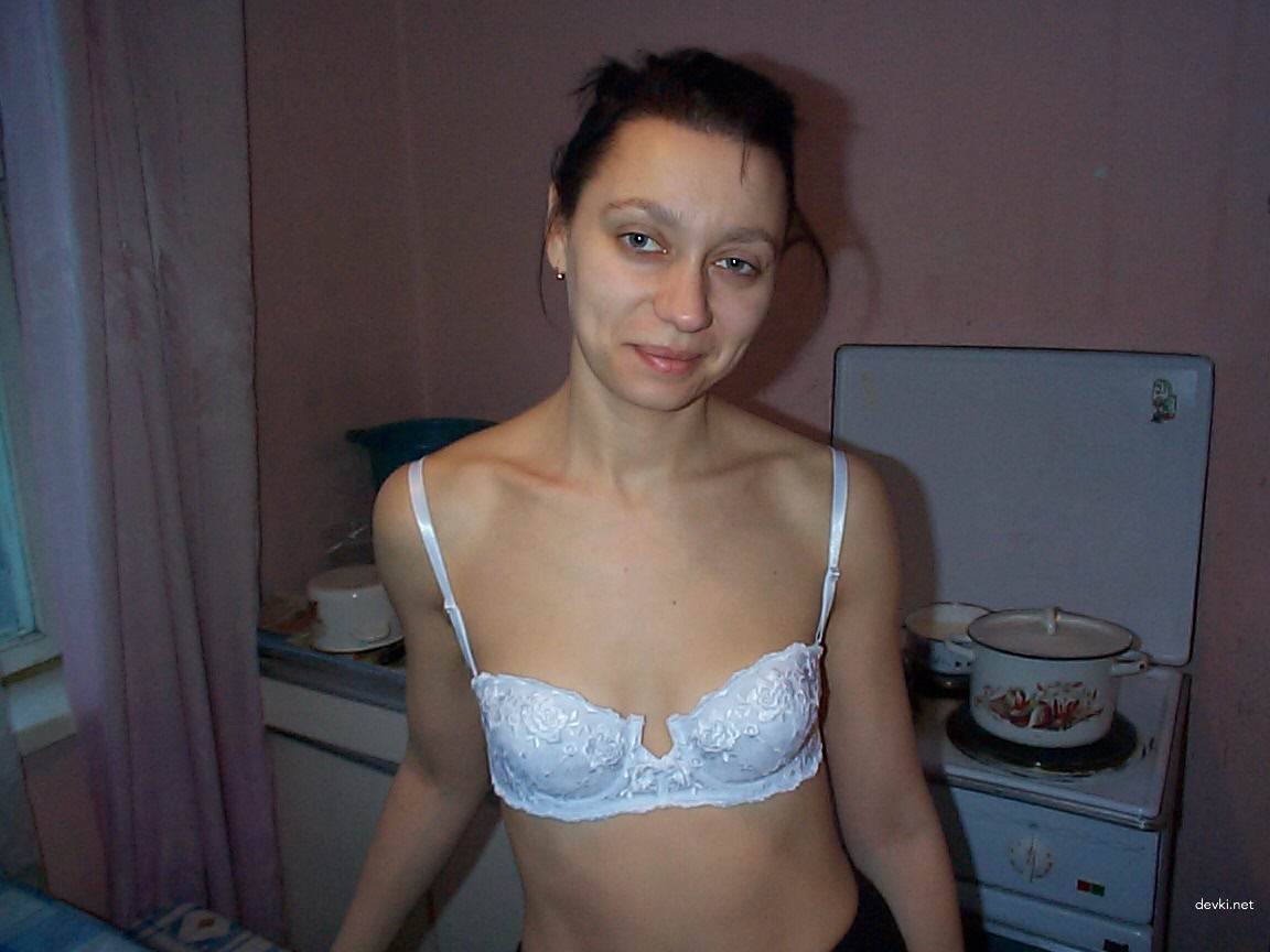 My Wife Strips Completely Naked - Amateur Explicit Photo