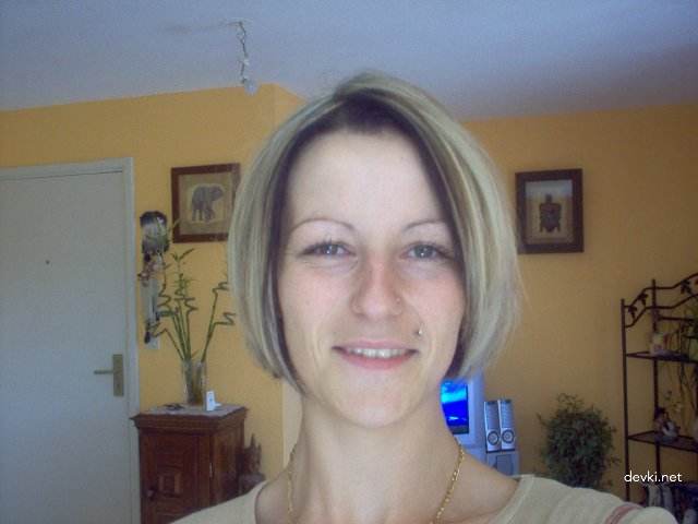 Hot Wife Poses at Home During Sex - Amateur Porn Photo