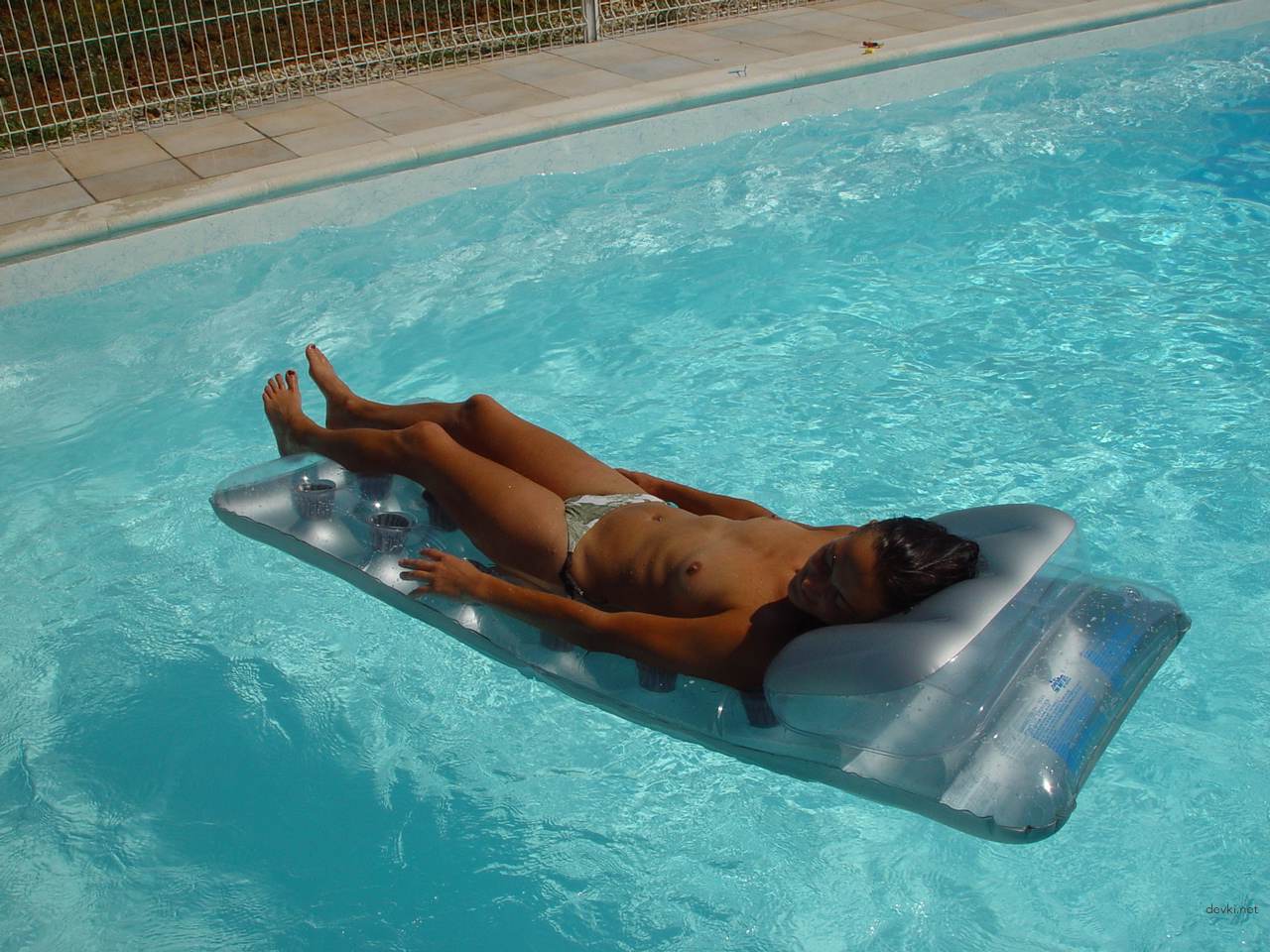 Explicit Amateur Porn Photos from Resort: Intimate Vacation Nudes