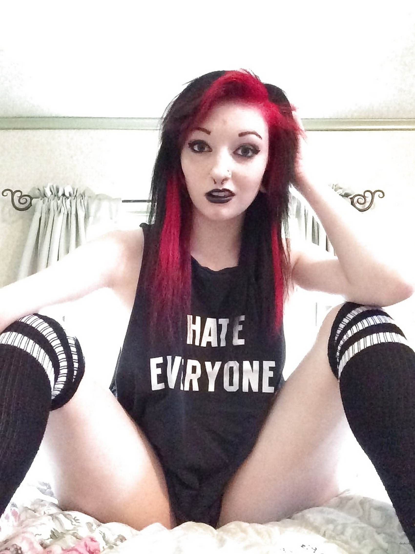 Emo Girl Poses & Sucks Cock in Amateur Porn Pic