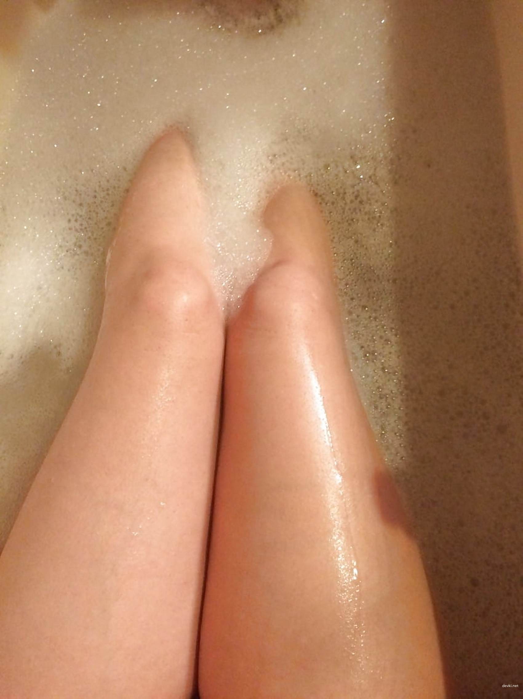 Emo Girl Poses & Sucks Cock in Amateur Porn Pic