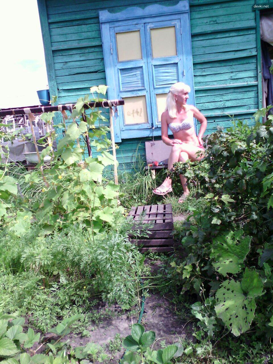 Hotwife Self-Pleasure: Amateur Wife Masturbates Solo