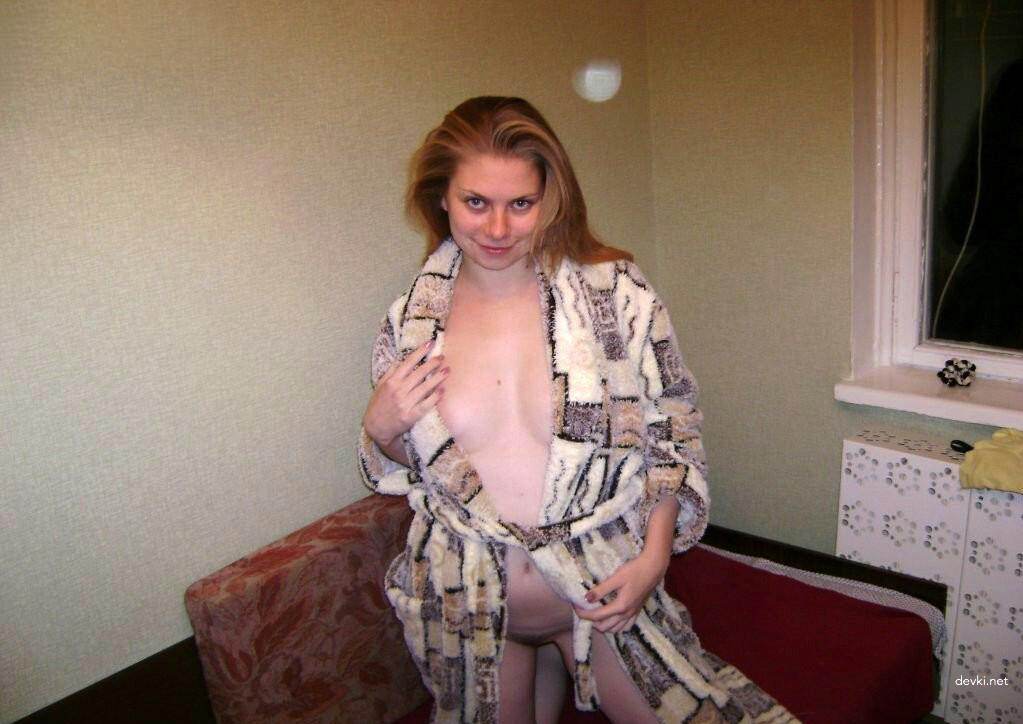 Exposed Pussy and Blowjob - Amateur Porn Photo