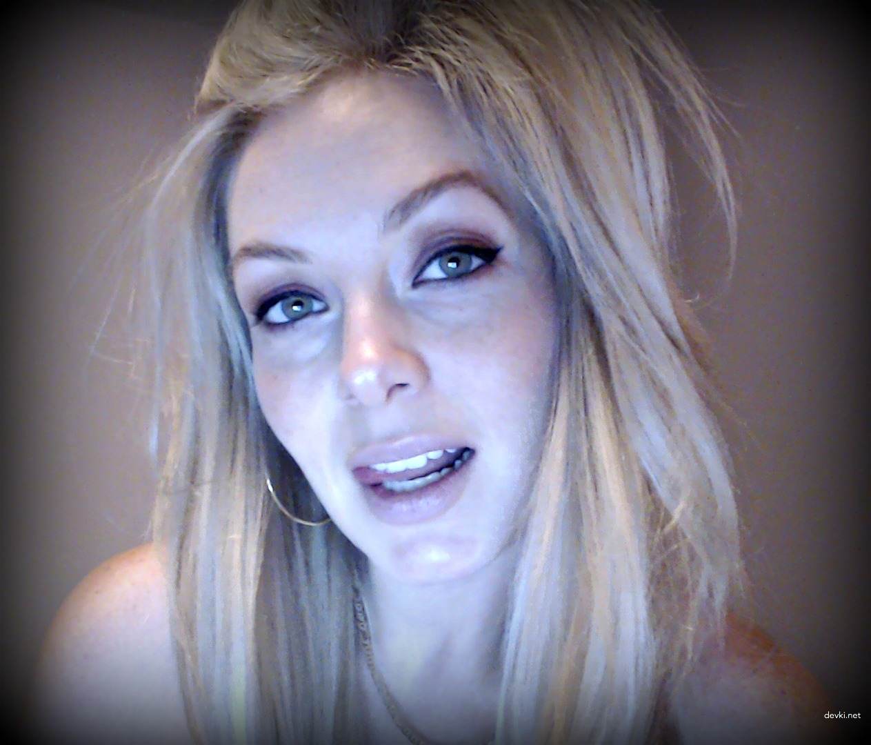 Seductive Blonde Amateur Porn Intimate Photos: Explicit XXX Content!