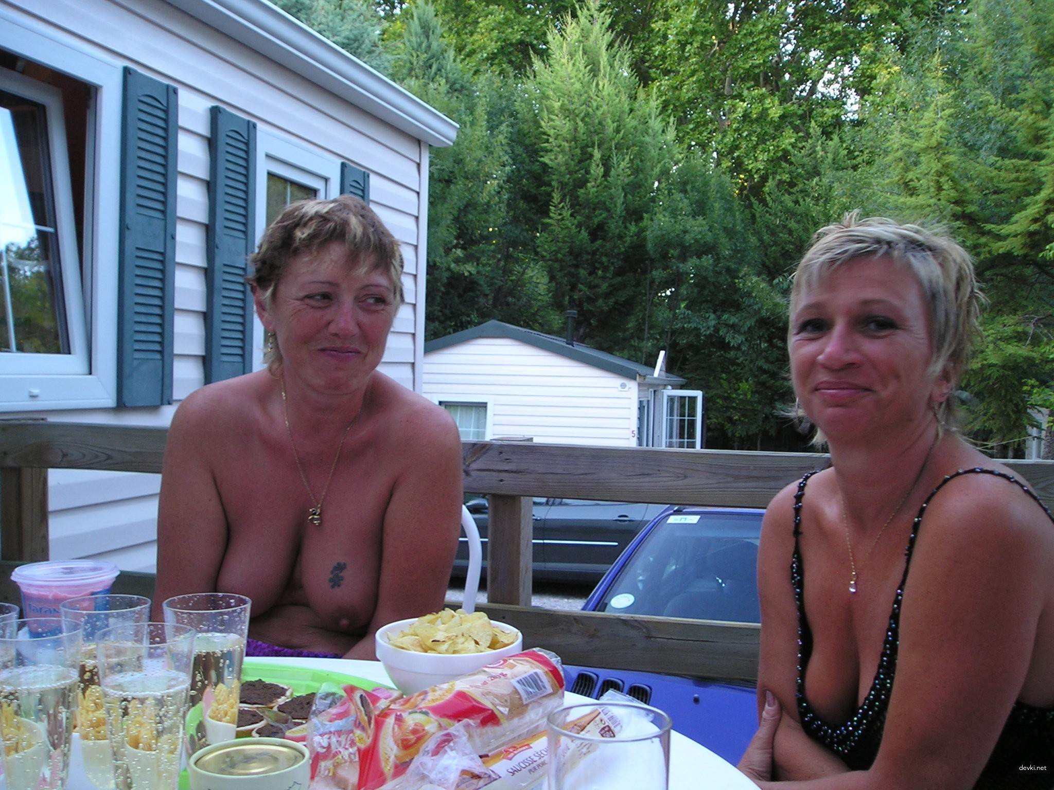 Curvy MILF Uninhibited in Stunning Amateur Porn Photo