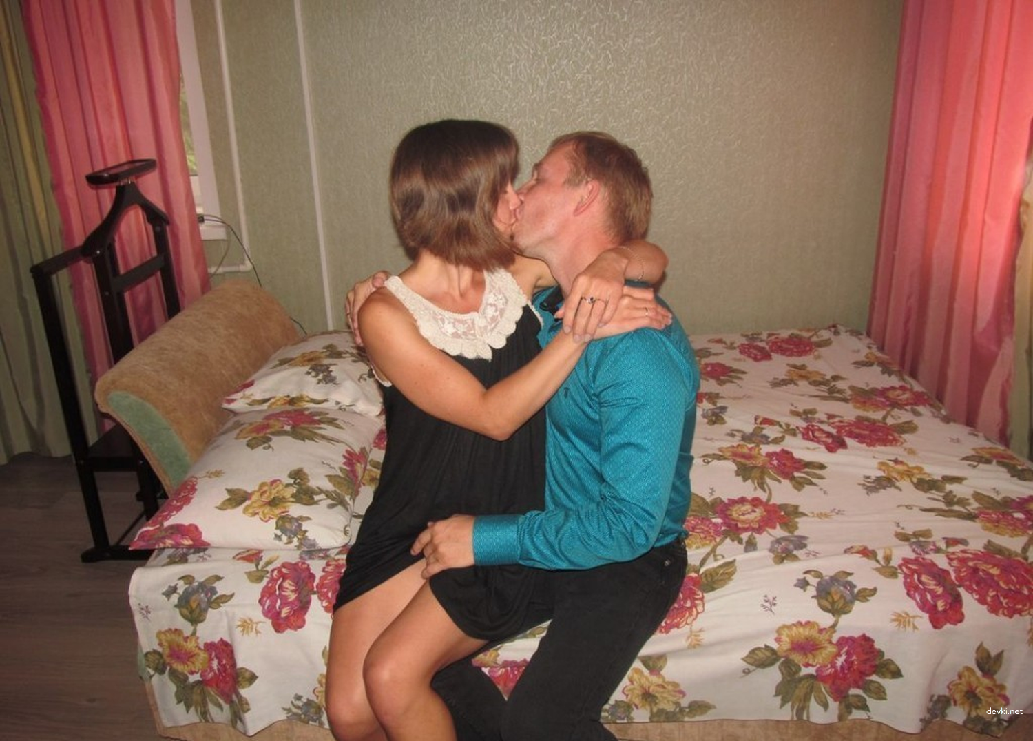 Rough Amateur Gangbang: Men Stuffing Woman on Their Dicks