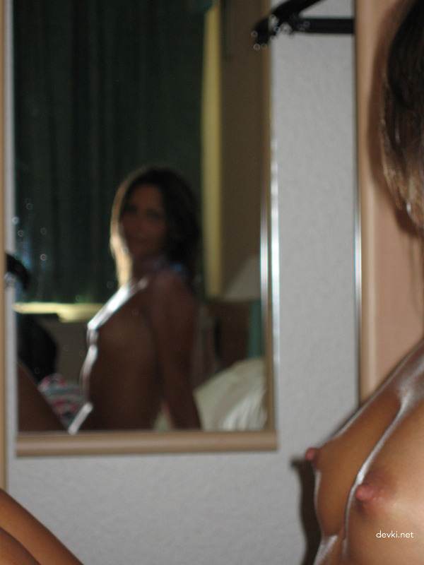 Hot tanned babe gets nailed in amateur sex tape