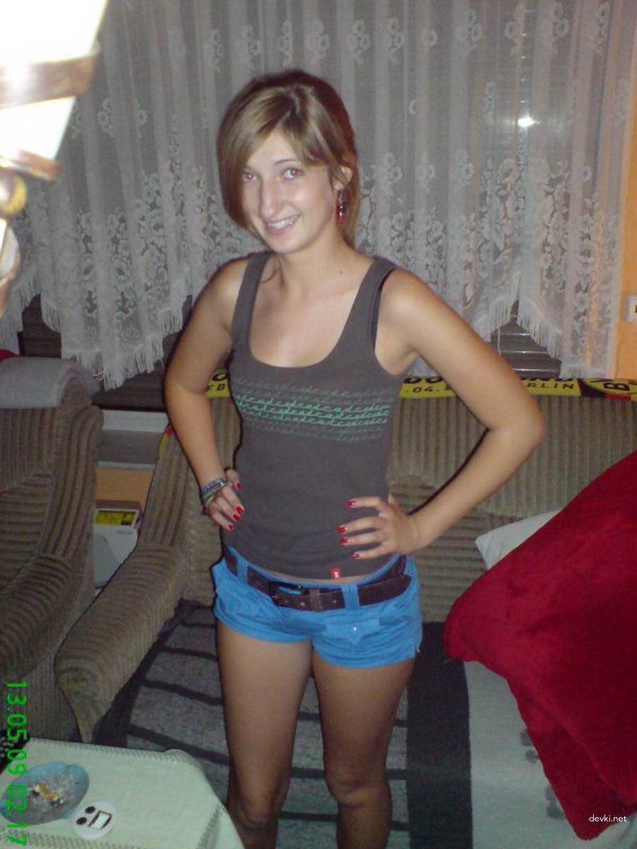 Hot Young Babe in Stockings Amateur Porn Photos