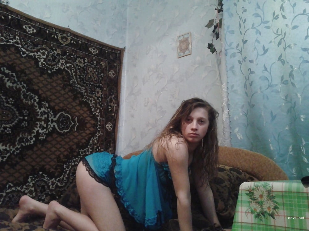 Hot Amateur Student Erotica from Moscow Suburbs: Explicit Home Photography