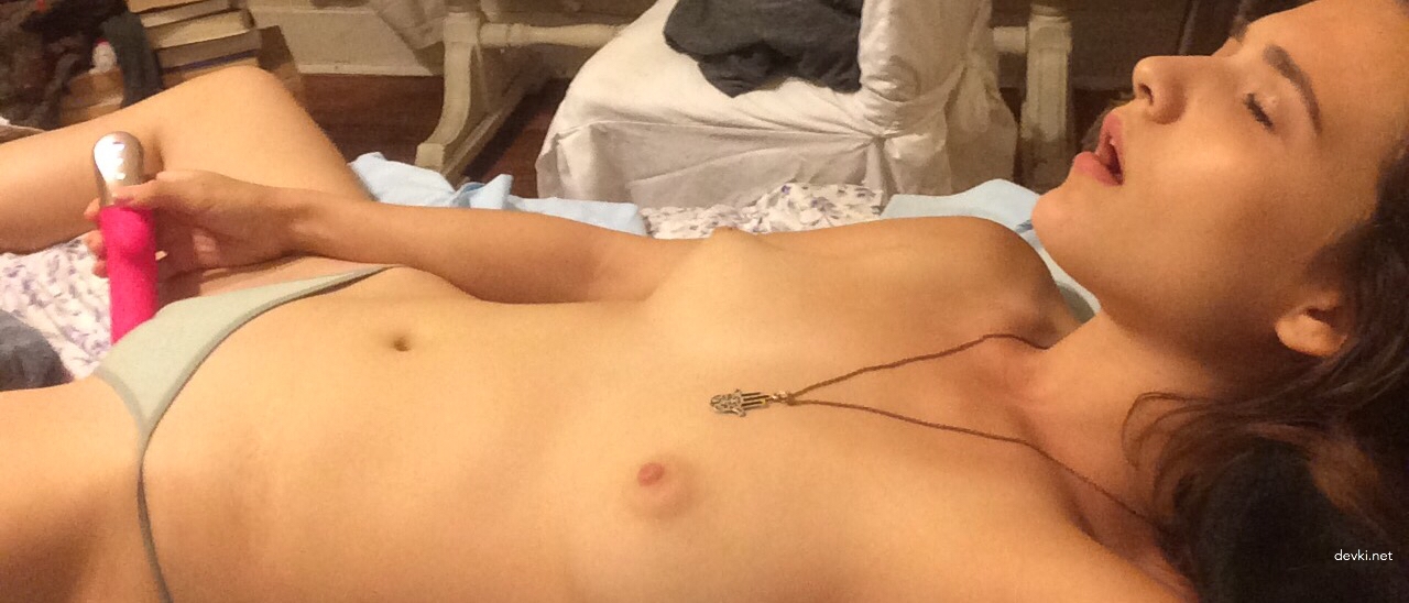 Hot Amateur Teen Girl's Private Nude Photos for XXX Lovers