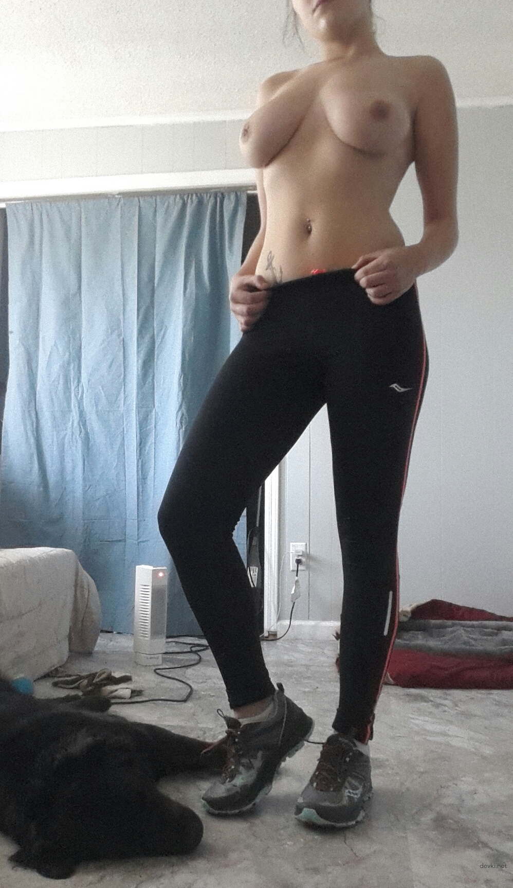 Explicit Amateur Erotic Photo: Seductively Showing Off Her Beautiful Body