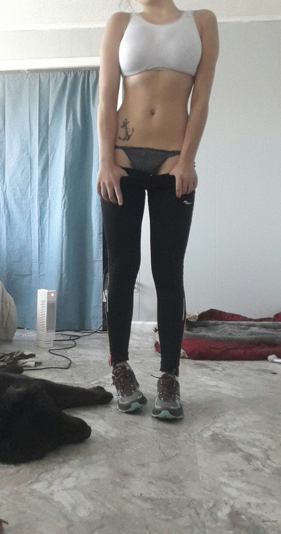 Explicit Amateur Erotic Photo: Seductively Showing Off Her Beautiful Body